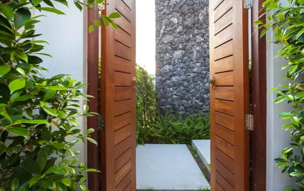 Best polish for wooden doors by ICA Pidilite