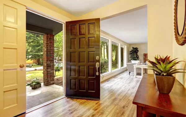 Wooden door polish by ICA Pidilite